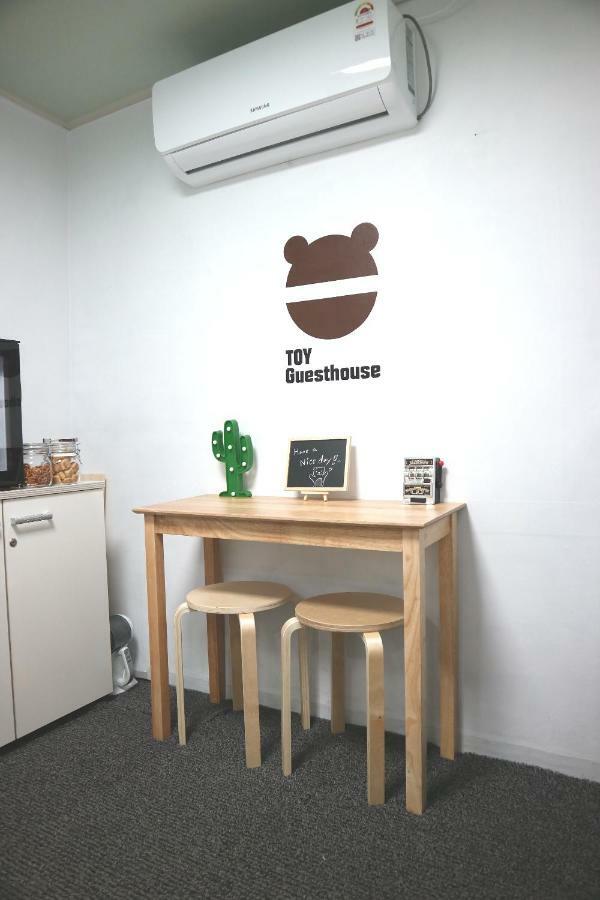 Toy Guesthouse Seoul Exterior foto