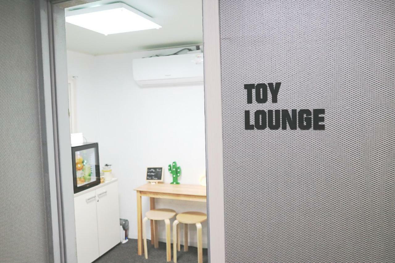 Toy Guesthouse Seoul Exterior foto